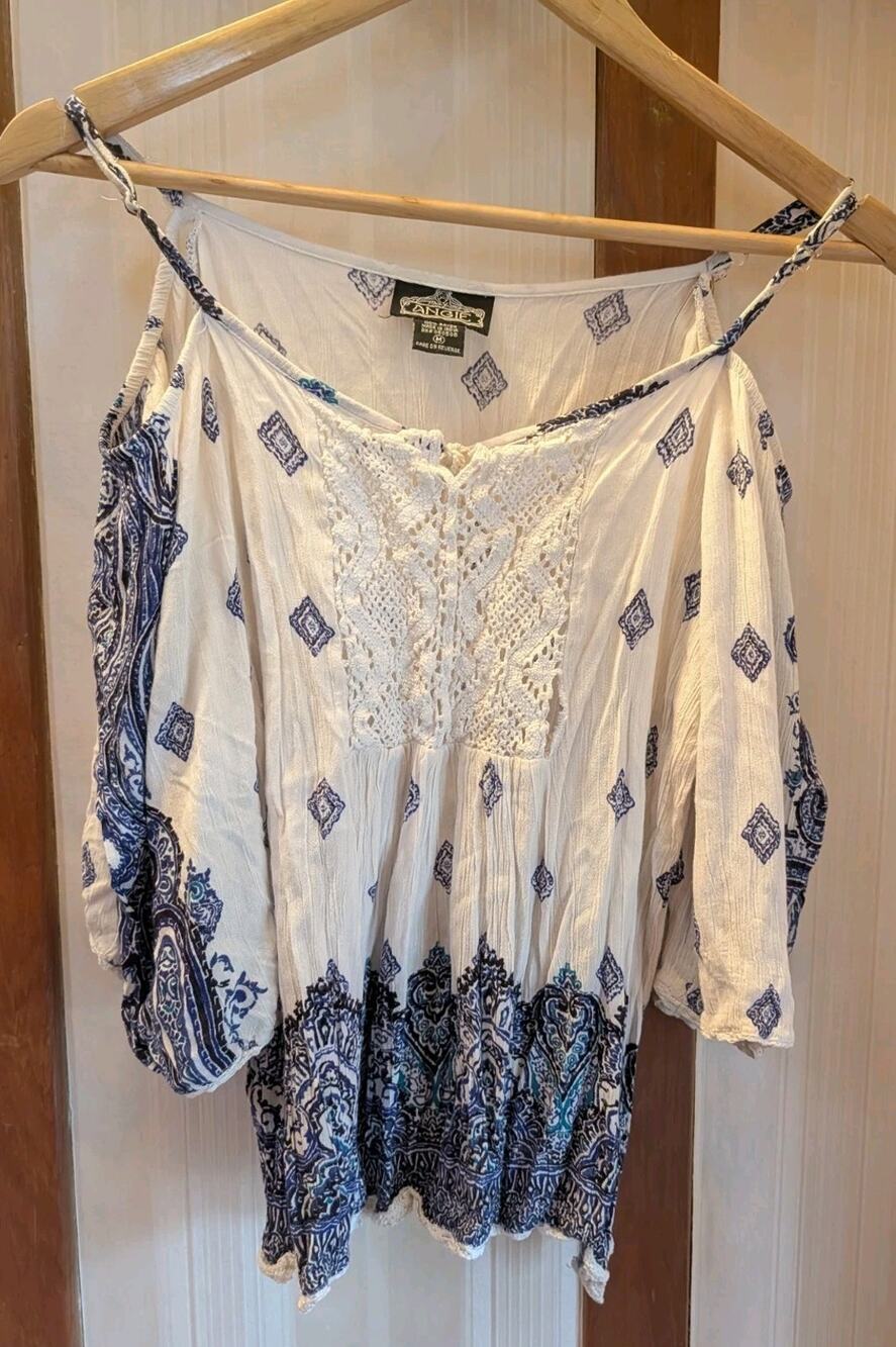 Angie Cold Shoulder Shirt Women's Medium Blouse Blue White